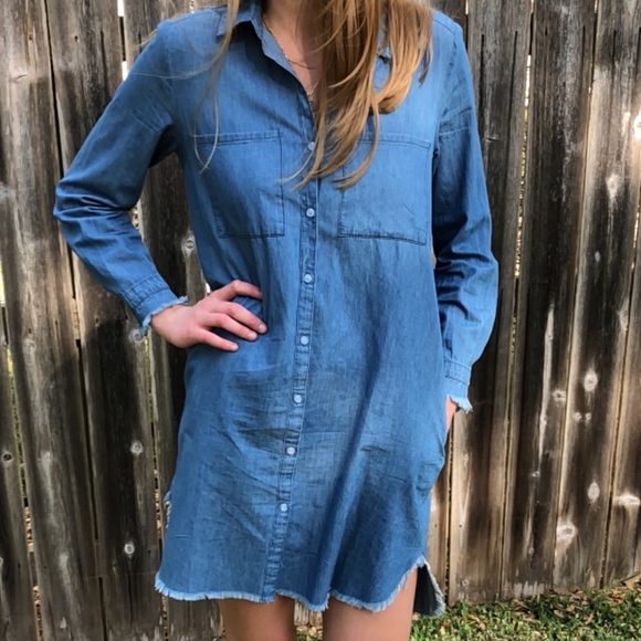 denim dress with frayed hem